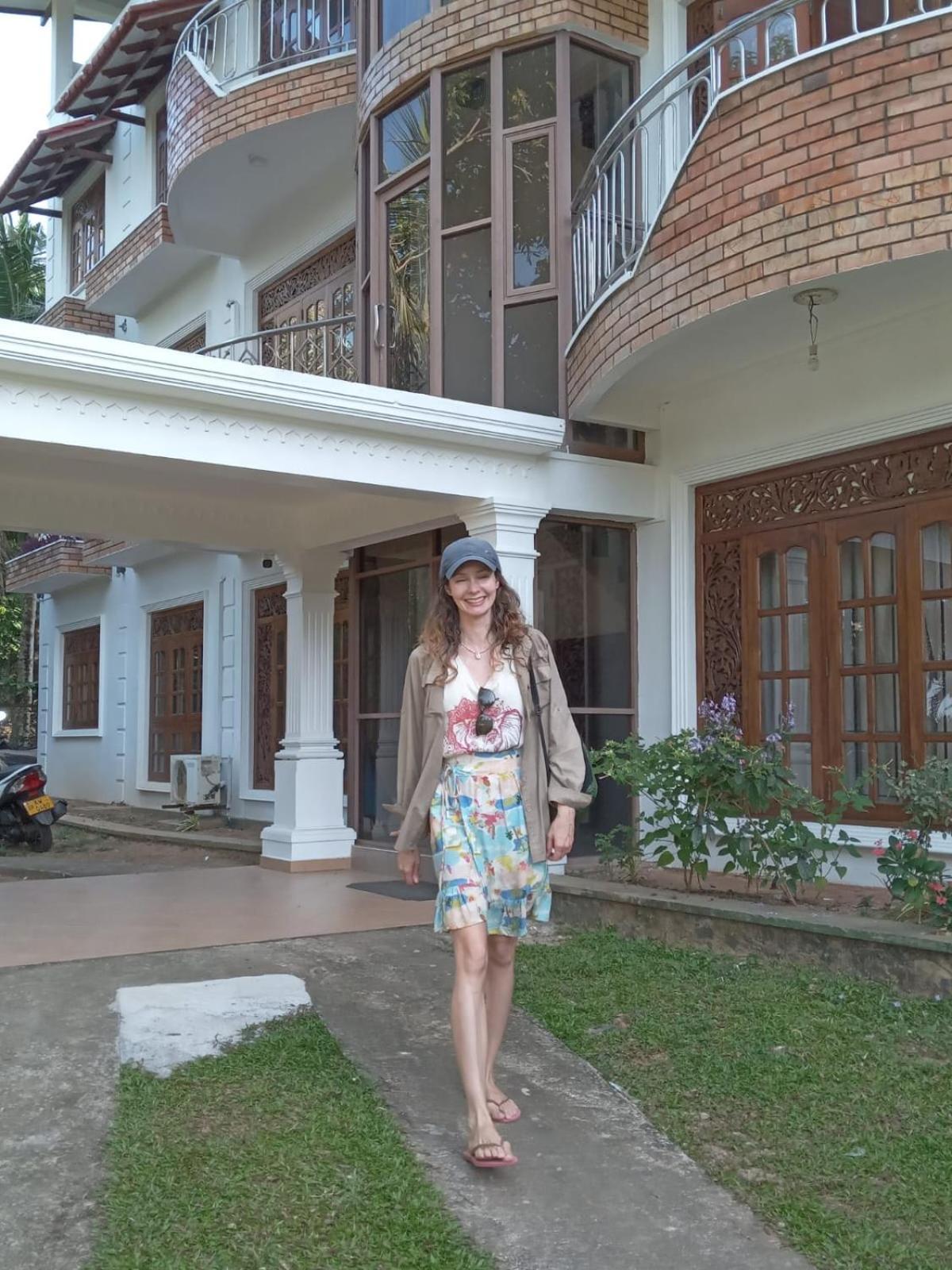 Mount House Hotel Apartment ديكويلاّ تين المظهر الخارجي الصورة