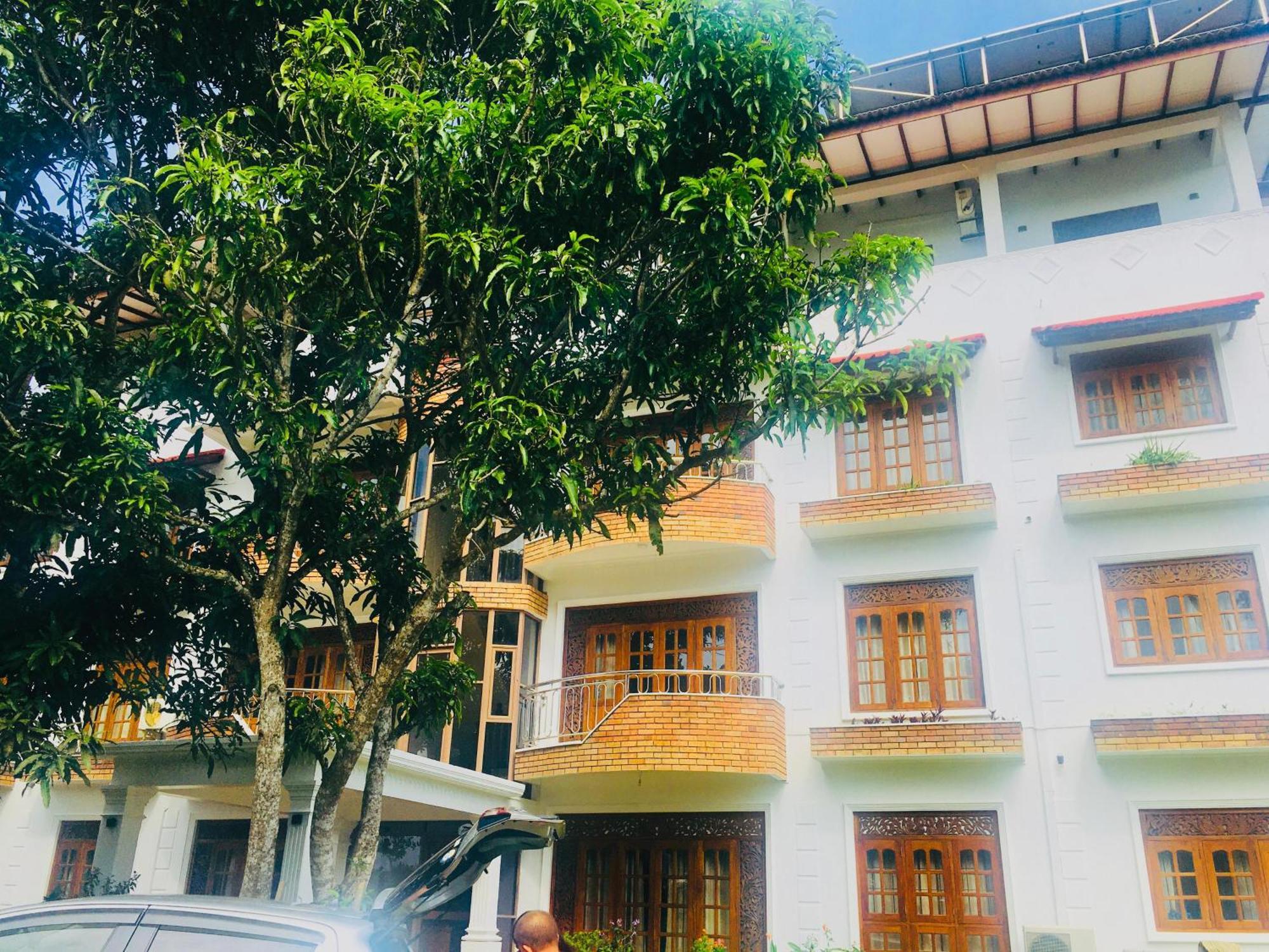 Mount House Hotel Apartment ديكويلاّ تين المظهر الخارجي الصورة