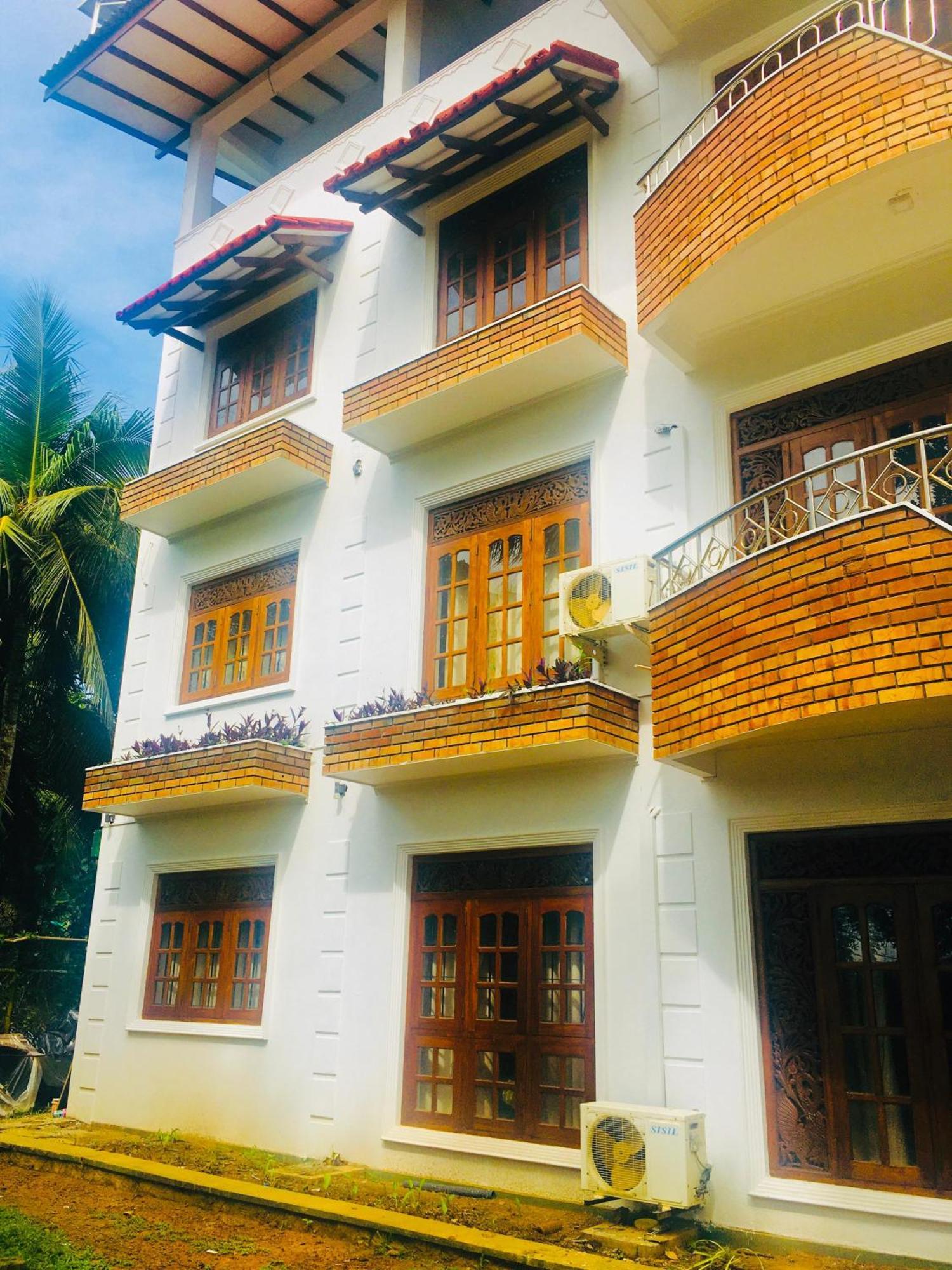 Mount House Hotel Apartment ديكويلاّ تين المظهر الخارجي الصورة